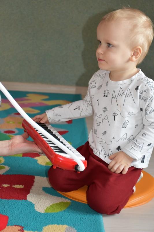 Chłopiec z melodyką