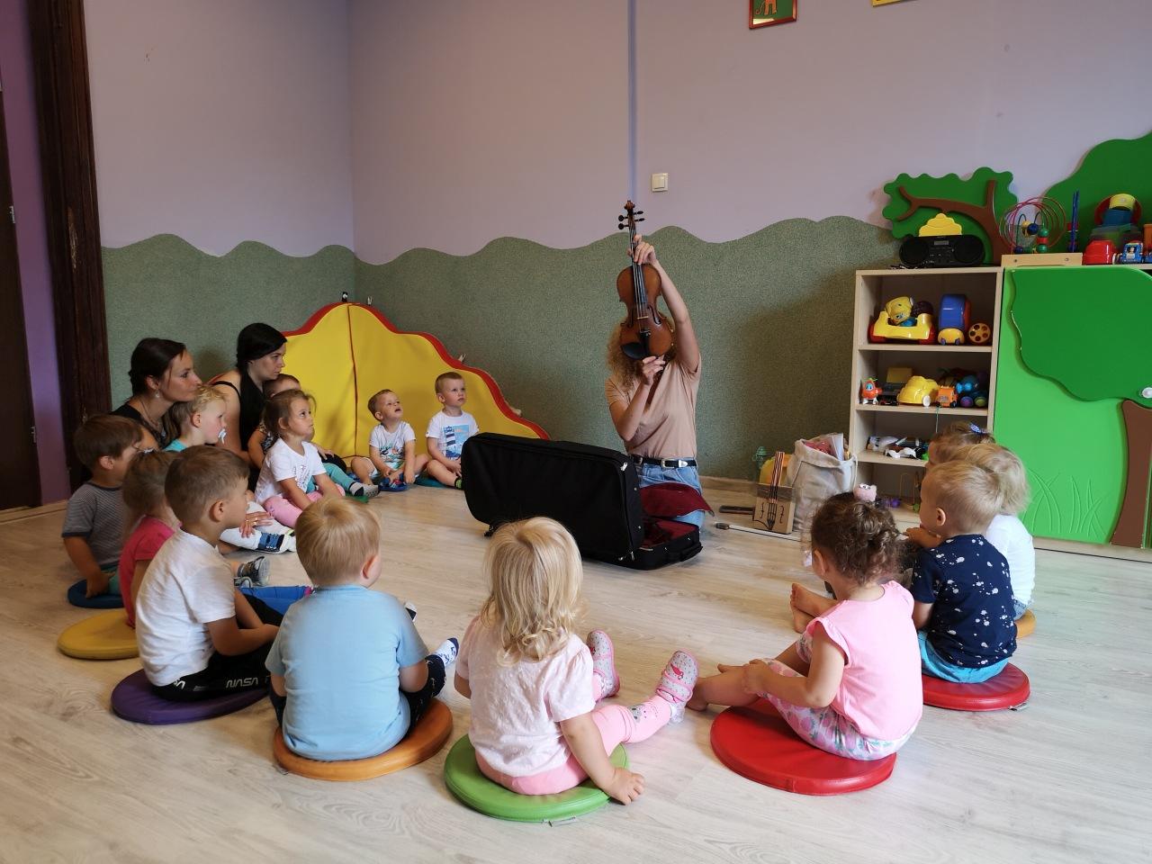Zajęcia muzyczne w grupie "Misie"